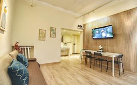 Lovely 2 Bedroom Apartment By Yourhost